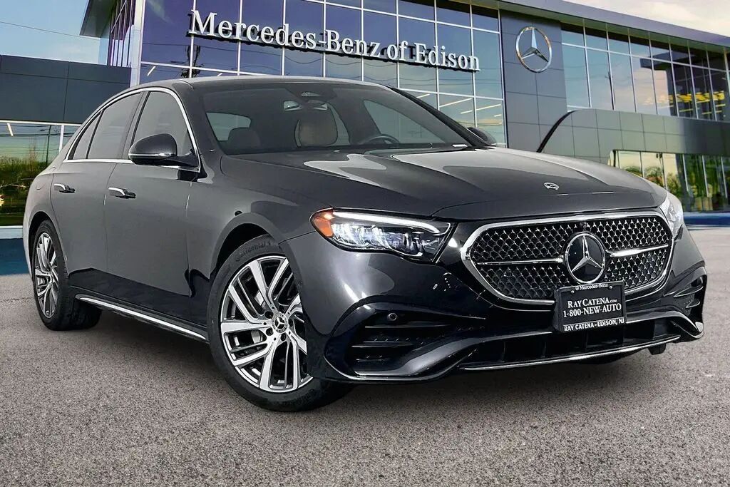 2025 Mercedes-Benz E-Class E 350 4MATIC — photo 1 of 13