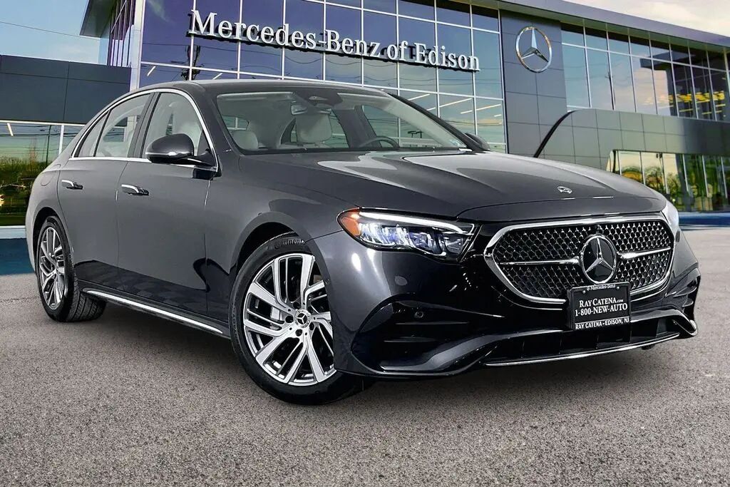 2026 Mercedes-Benz E-Class E 350 4MATIC — photo 1 of 13