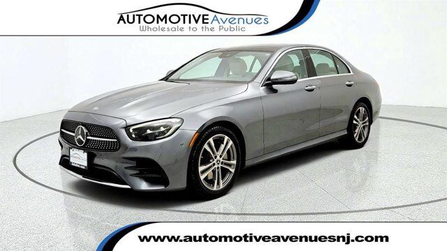 2022 Mercedes-Benz E-Class E 350 — photo 1 of 2