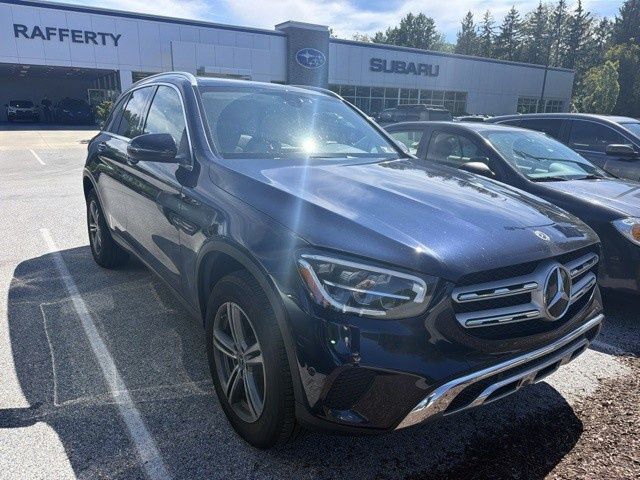 2021 Mercedes-Benz GLC GLC 300 — photo 1 of 8