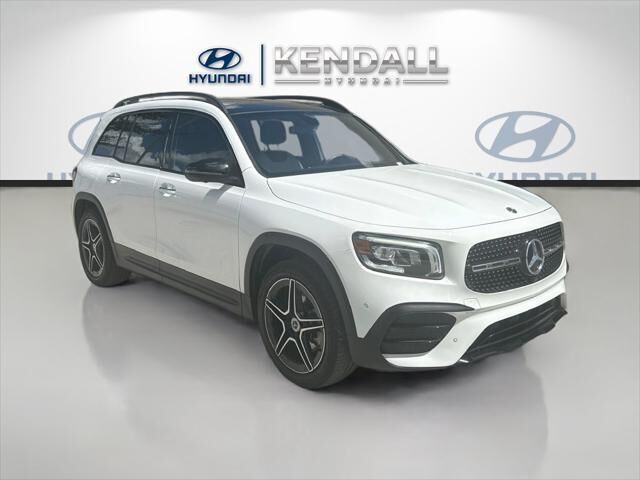 2021 Mercedes-Benz GLB GLB 250 — photo 1 of 13