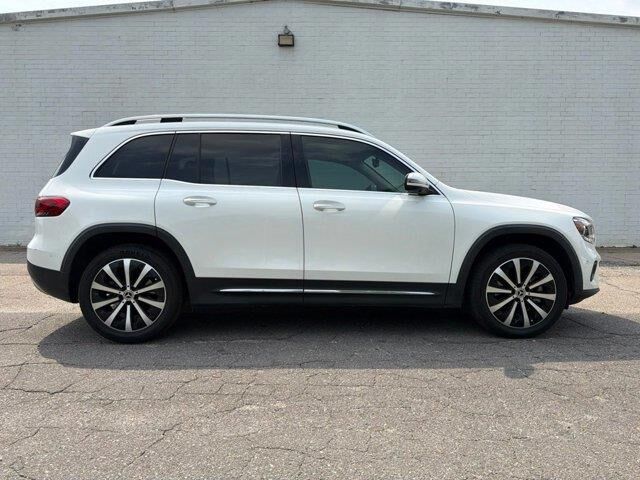 2022 Mercedes-Benz GLB GLB 250 — photo 1 of 46