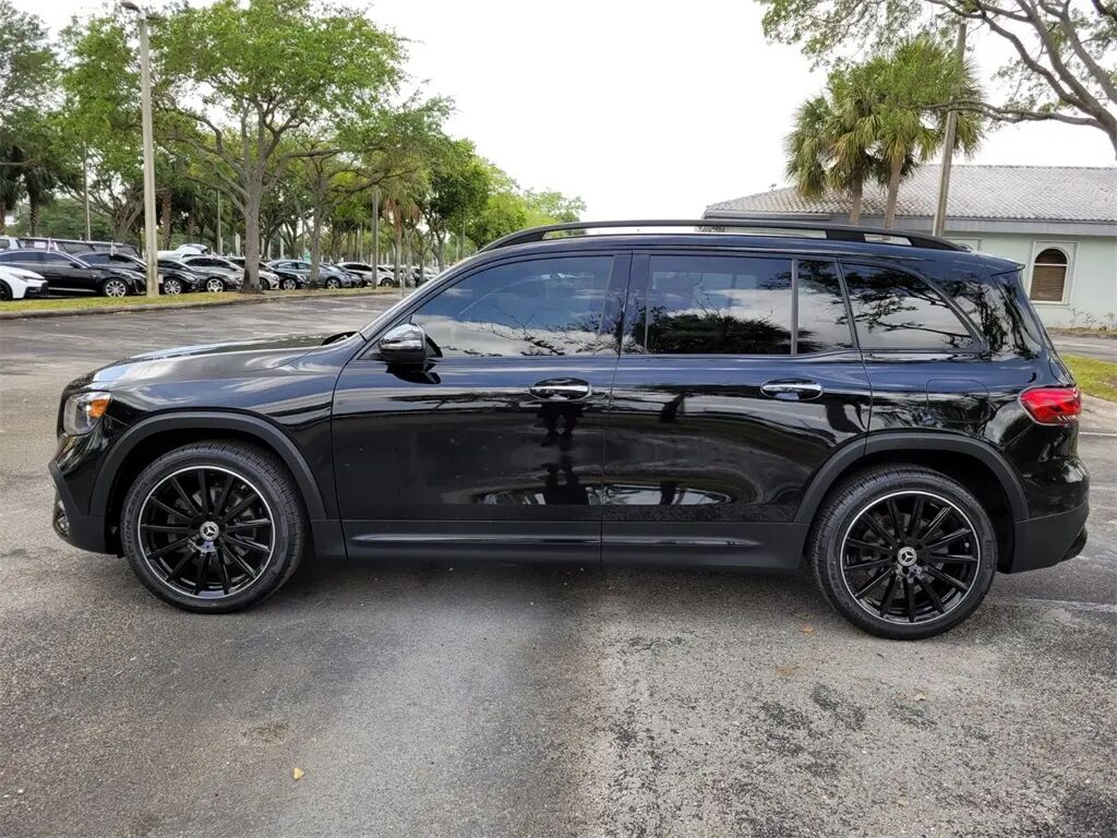 2022 Mercedes-Benz GLB GLB 250 — photo 1 of 12