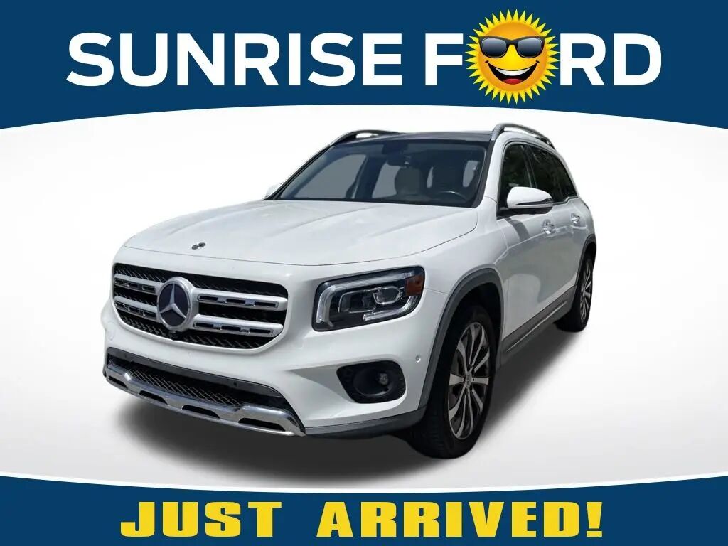 2023 Mercedes-Benz GLB GLB 250 — photo 1 of 26