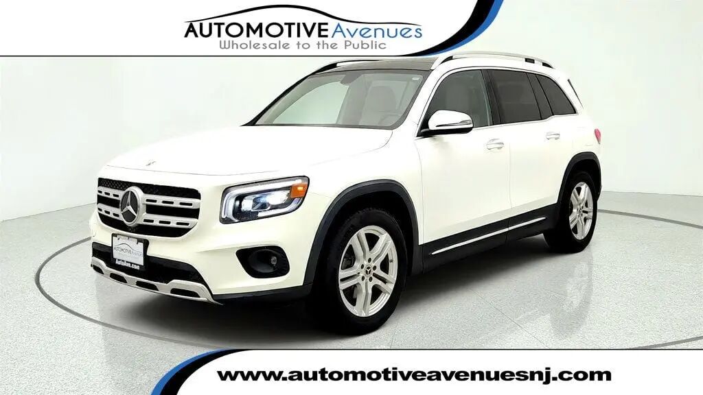 2023 Mercedes-Benz GLB GLB 250 4MATIC — photo 1 of 26