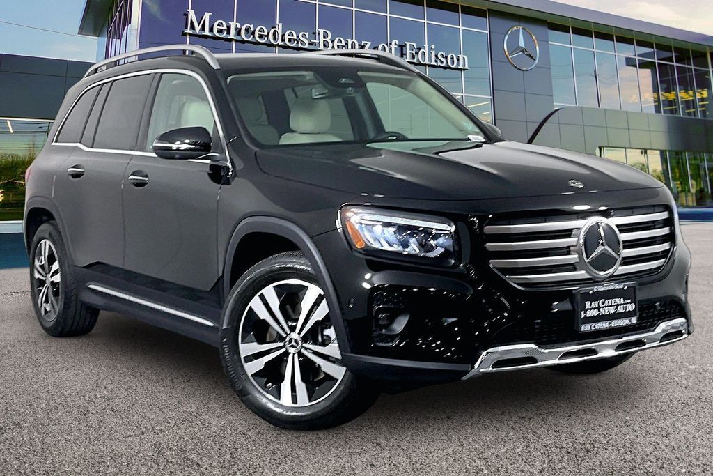 2026 Mercedes-Benz GLB GLB 250 — photo 1 of 13