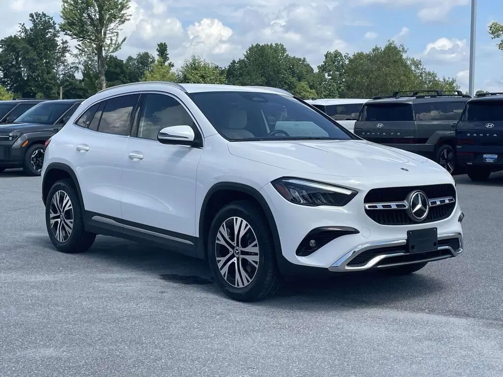 2025 Mercedes-Benz GLA GLA 250 4MATIC — photo 1 of 39