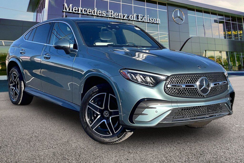 2026 Mercedes-Benz GLC GLC 300 Coupe — photo 1 of 8