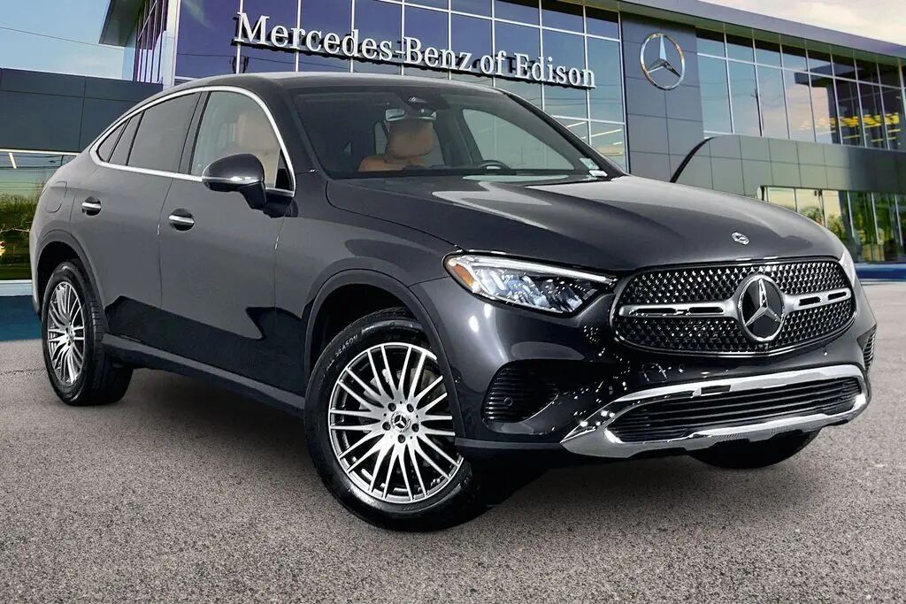 2025 Mercedes-Benz GLC GLC 300 4MATIC — photo 1 of 39