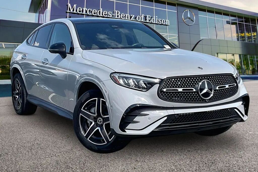 2025 Mercedes-Benz GLC GLC 300 4MATIC — photo 1 of 13