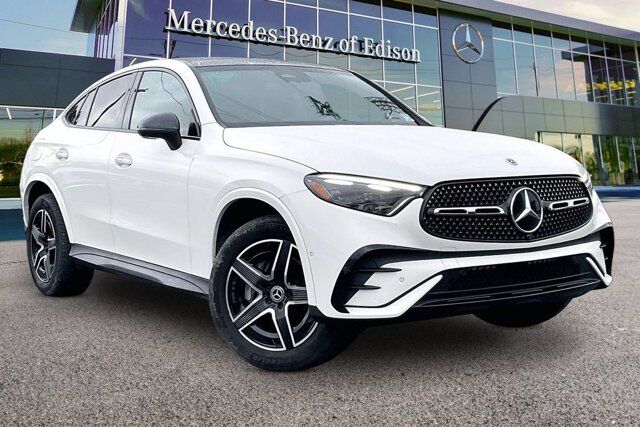 2024 Mercedes-Benz GLC GLC 300 — photo 1 of 1