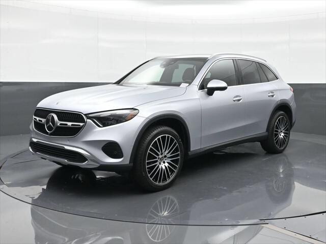 2023 Mercedes-Benz GLC GLC 300 — photo 1 of 13
