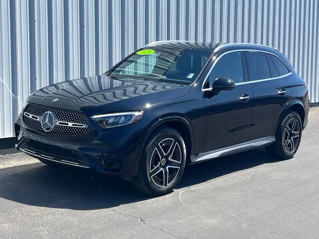 2026 Mercedes-Benz GLC GLC 300 — photo 1 of 13