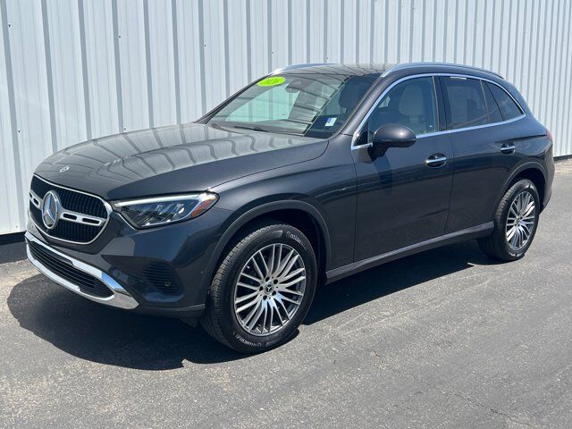2026 Mercedes-Benz GLC GLC 300 — photo 1 of 1