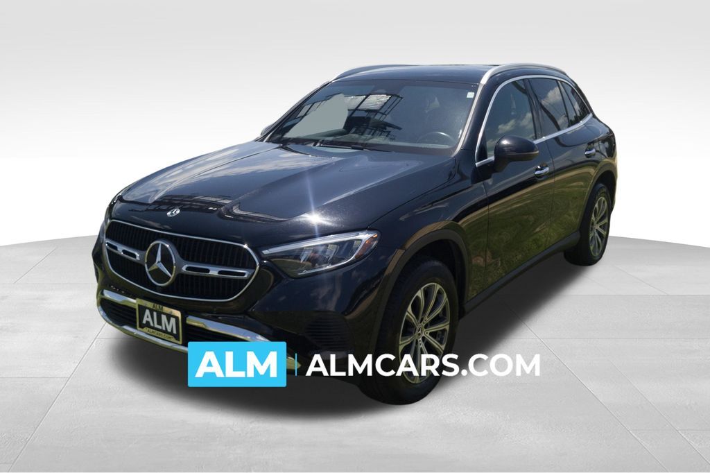 2024 Mercedes-Benz GLC GLC 300 — photo 1 of 13