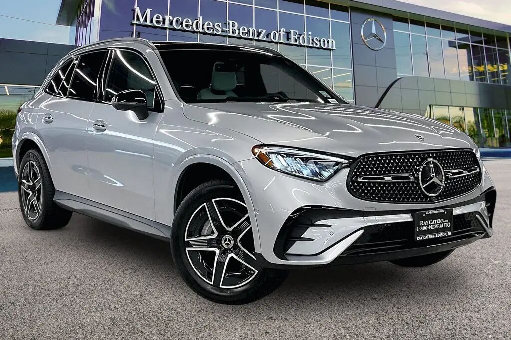 2026 Mercedes-Benz GLC GLC 300 4MATIC — photo 1 of 13