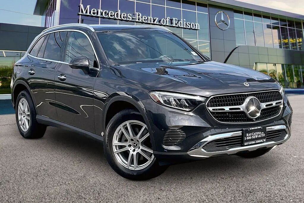 2026 Mercedes-Benz GLC GLC 300 4MATIC — photo 1 of 13