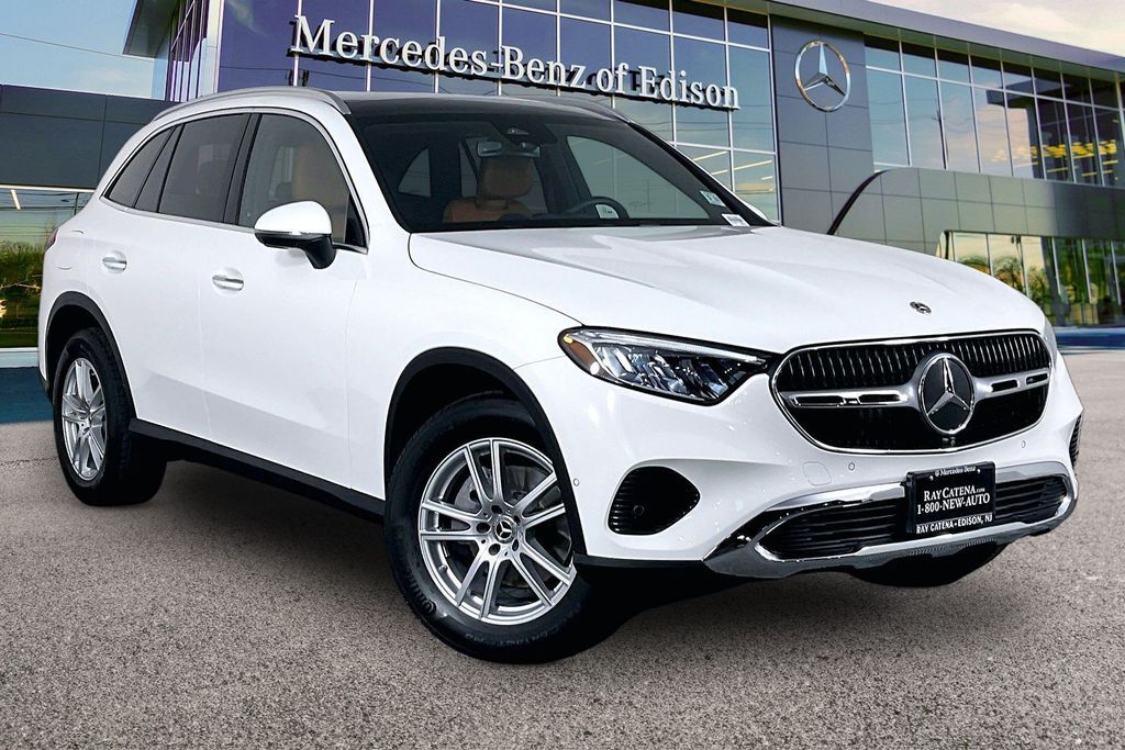 2026 Mercedes-Benz GLC GLC 300 — photo 1 of 13