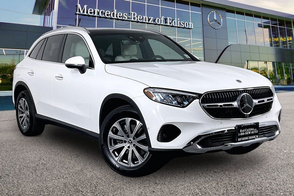 2026 Mercedes-Benz GLC GLC 300 — photo 1 of 13