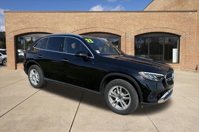 2023 Mercedes-Benz GLC GLC 300 4MATIC — photo 1 of 1