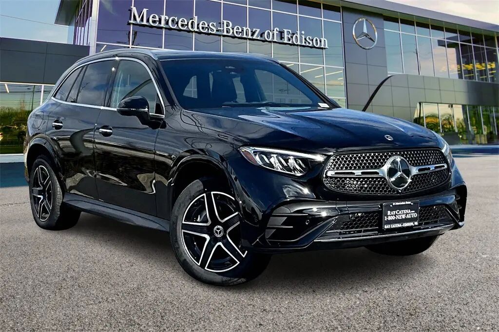 2025 Mercedes-Benz GLC GLC 300 4MATIC — photo 1 of 13