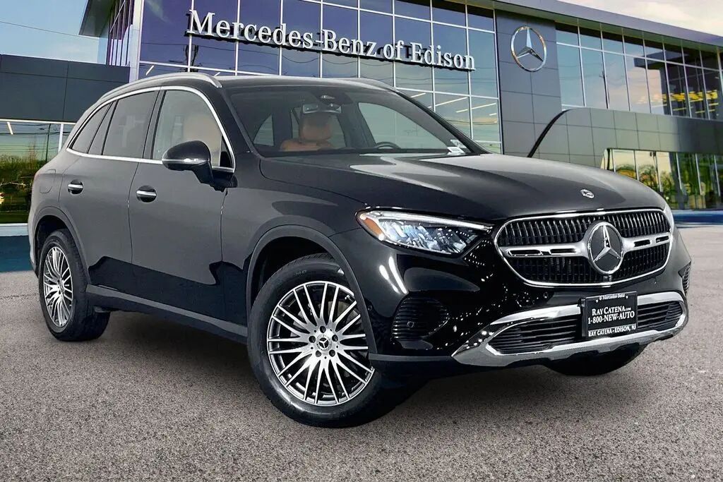 2026 Mercedes-Benz GLC GLC 300 4MATIC — photo 1 of 13