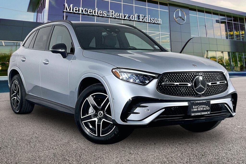 2026 Mercedes-Benz GLC GLC 300 4MATIC — photo 1 of 1