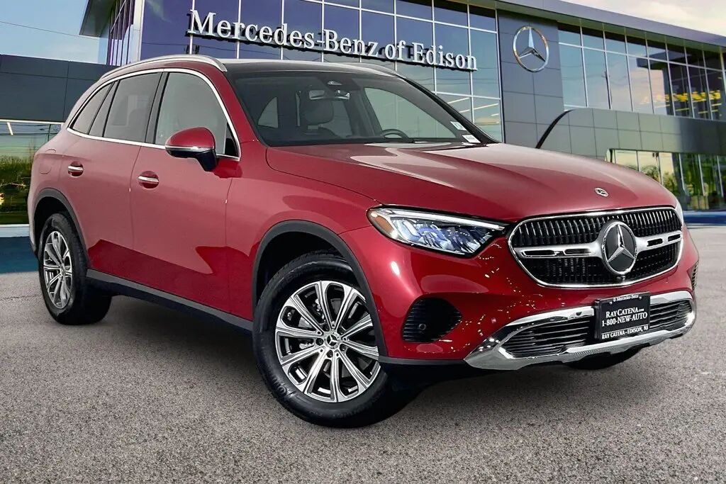 2026 Mercedes-Benz GLC GLC 300 4MATIC — photo 1 of 13