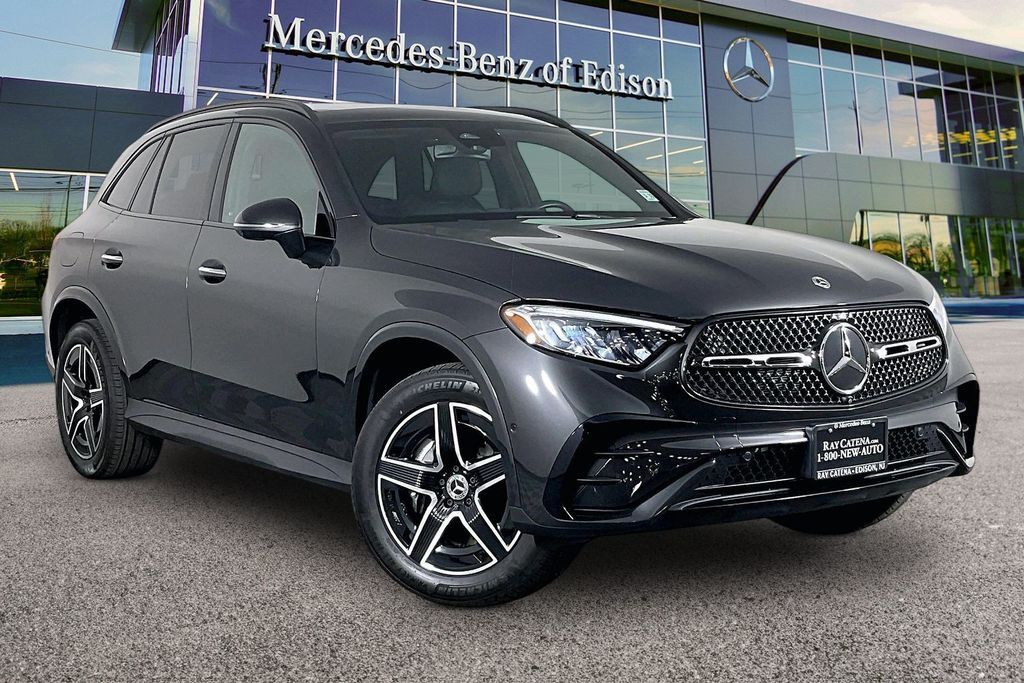 2026 Mercedes-Benz GLC GLC 300 — photo 1 of 13