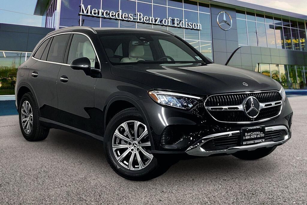 2026 Mercedes-Benz GLC GLC 300 4MATIC — photo 1 of 26