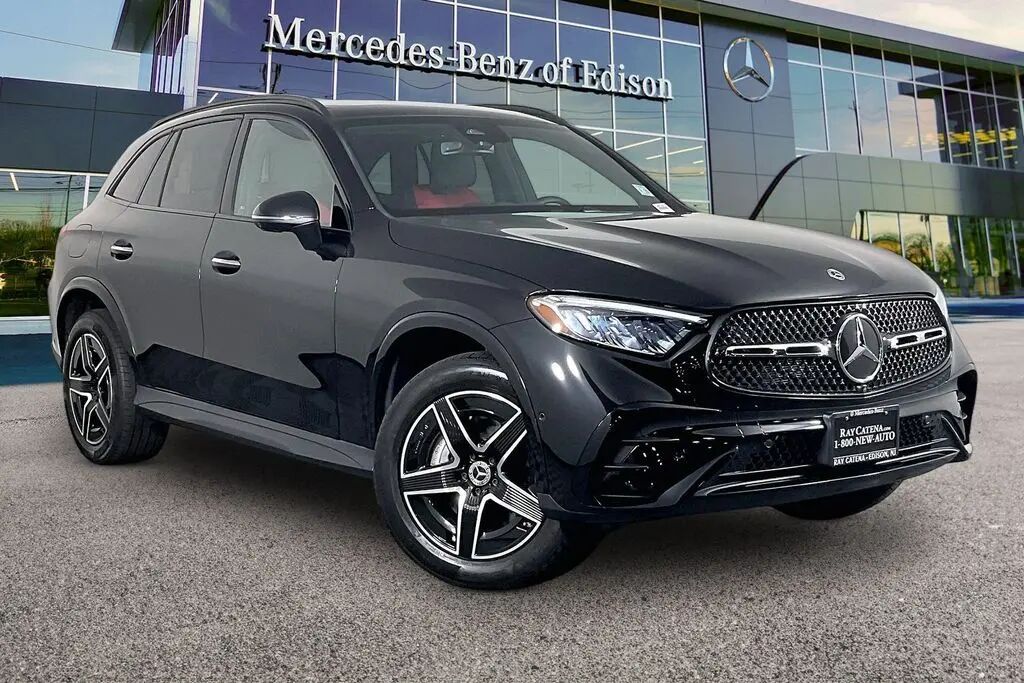 2026 Mercedes-Benz GLC GLC 300 4MATIC — photo 1 of 13