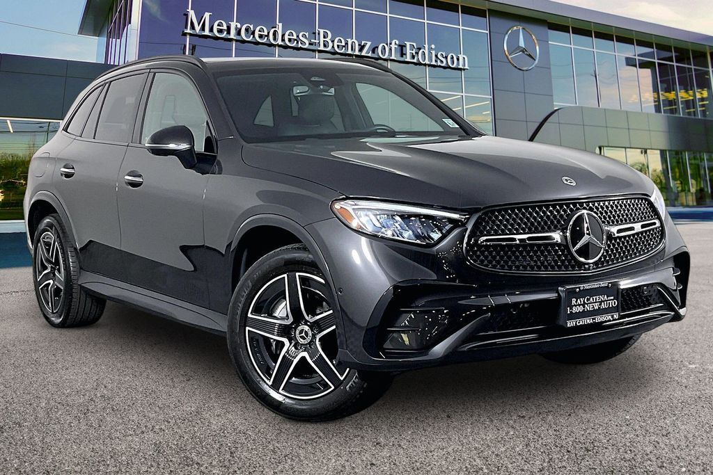 2026 Mercedes-Benz GLC GLC 300 — photo 1 of 13