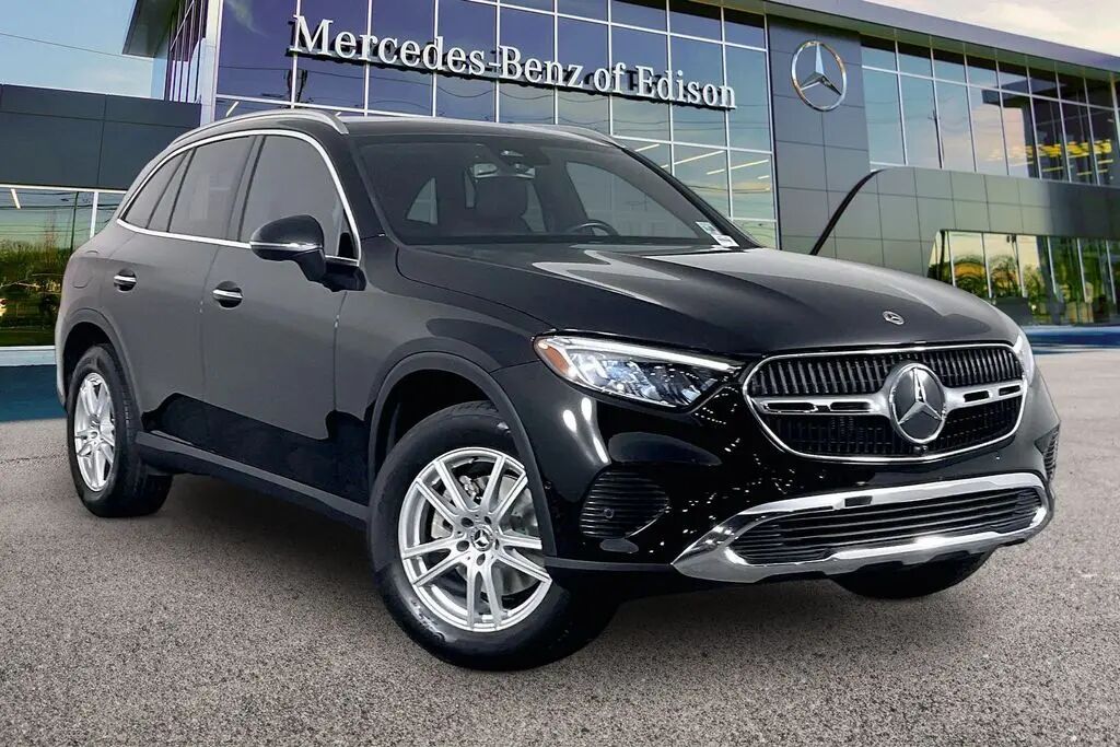 2023 Mercedes-Benz GLC GLC 300 4MATIC — photo 1 of 13