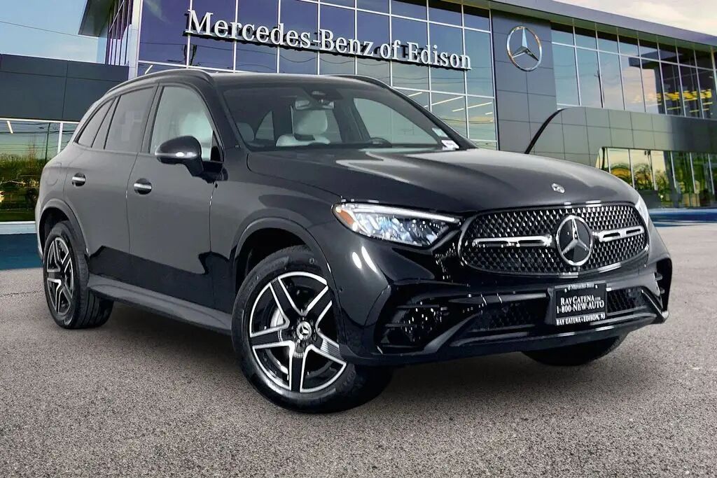 2026 Mercedes-Benz GLC GLC 300 4MATIC — photo 1 of 13