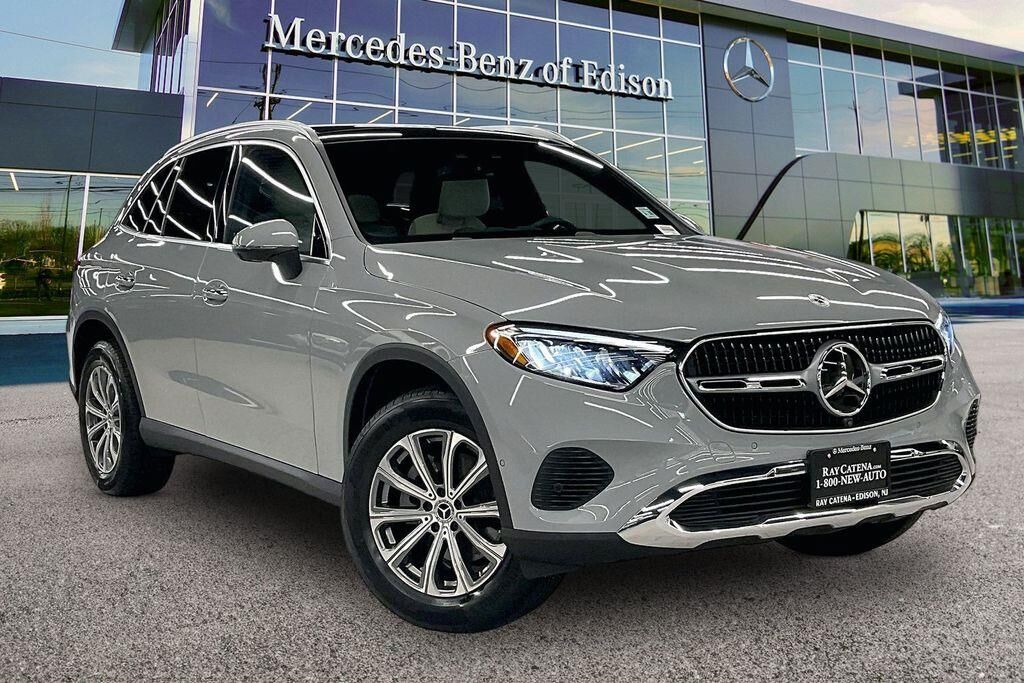 2026 Mercedes-Benz GLC GLC 300 4MATIC — photo 1 of 39