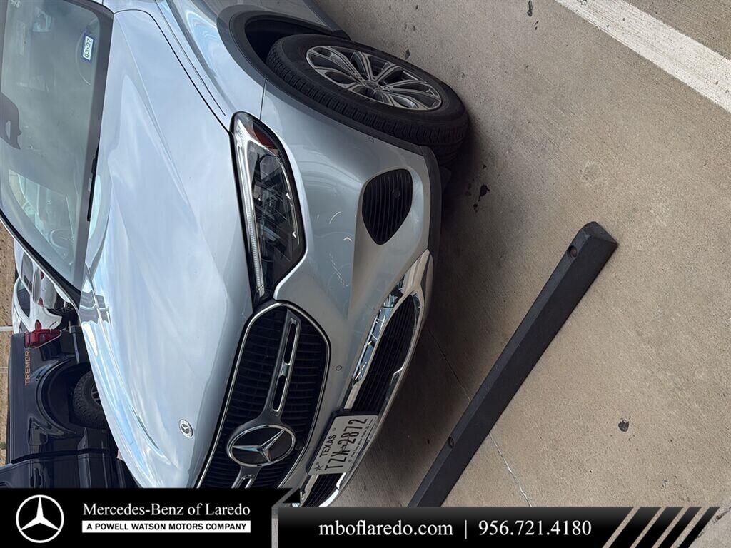 2024 Mercedes-Benz GLC GLC 300 — photo 1 of 13