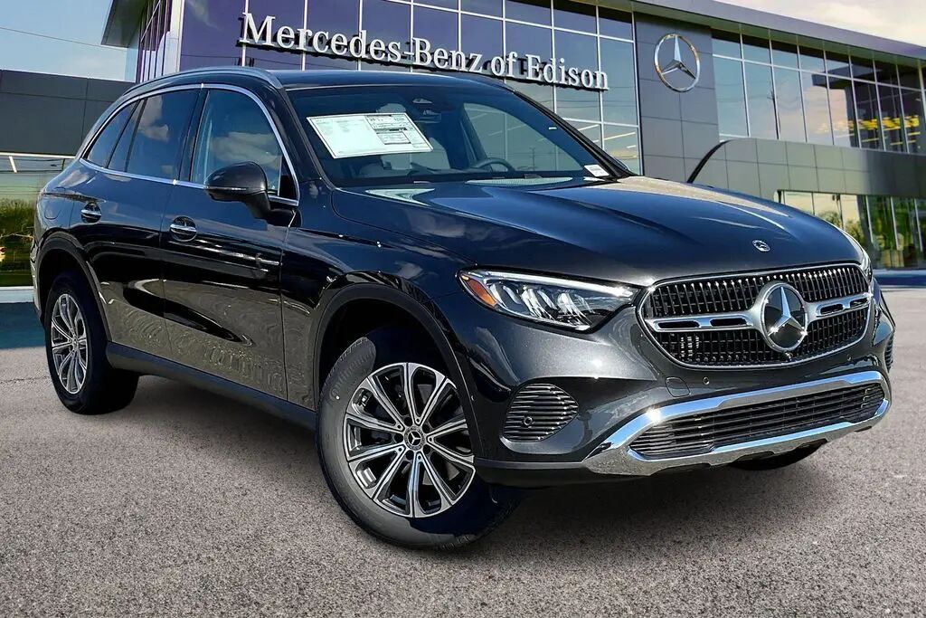 2026 Mercedes-Benz GLC GLC 300 4MATIC — photo 1 of 39