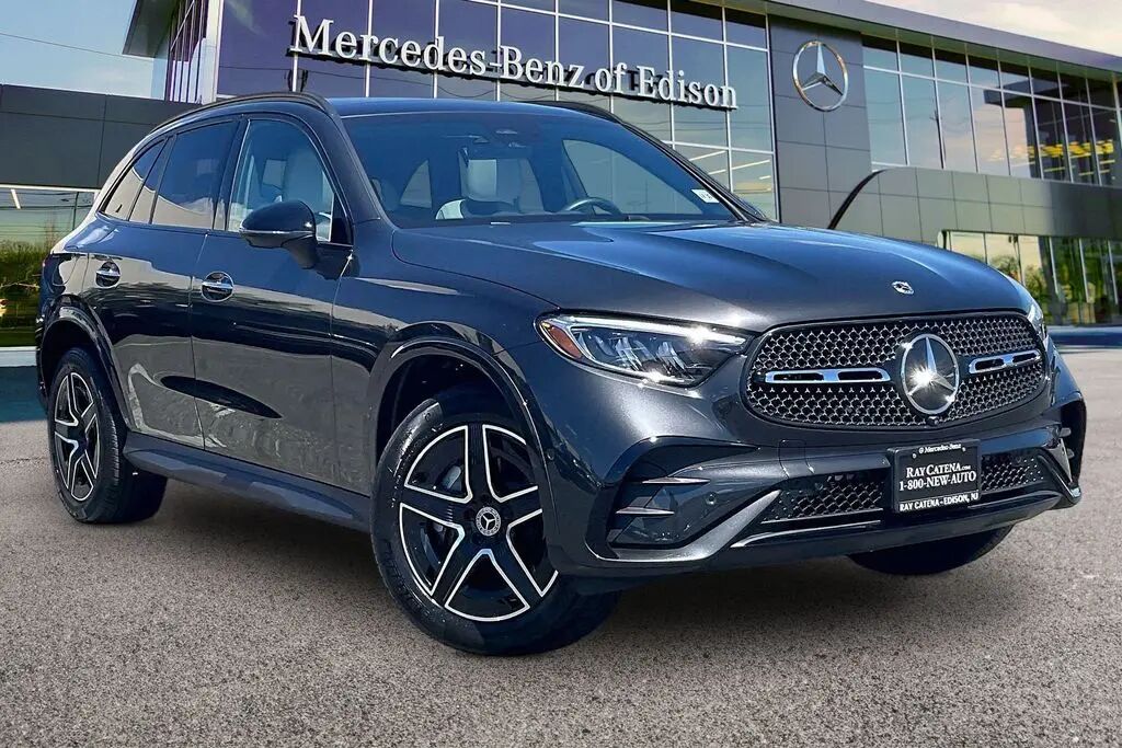2026 Mercedes-Benz GLC GLC 300 4MATIC — photo 1 of 13