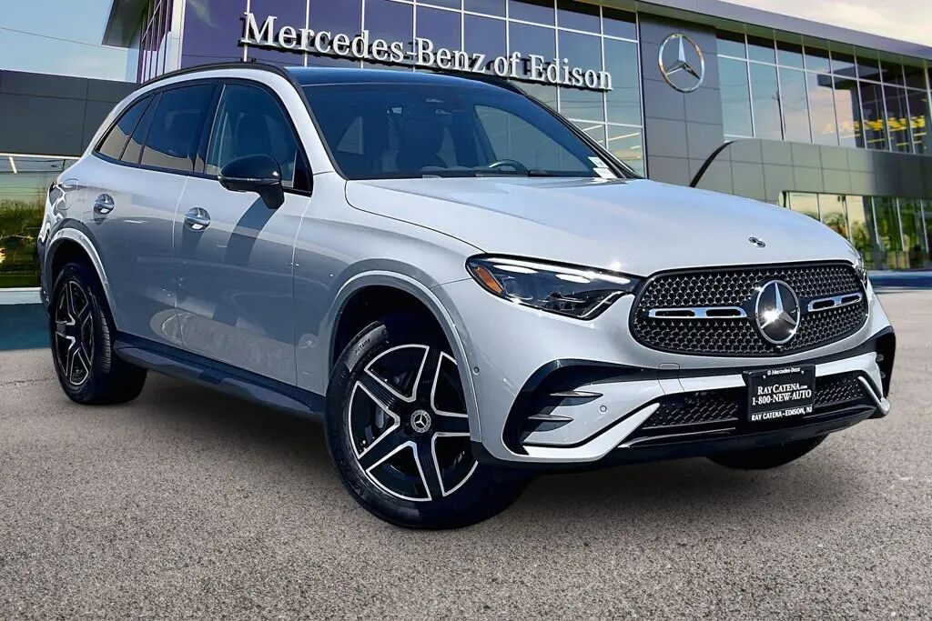 2026 Mercedes-Benz GLC GLC 300 4MATIC — photo 1 of 13