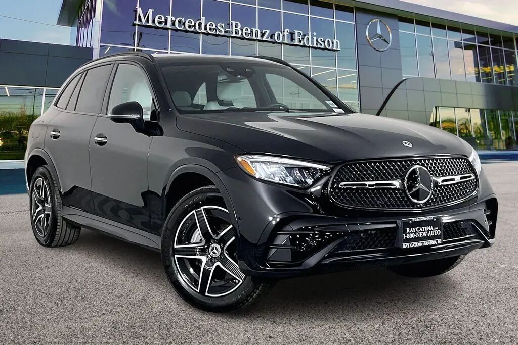 2026 Mercedes-Benz GLC GLC 300 4MATIC — photo 1 of 13