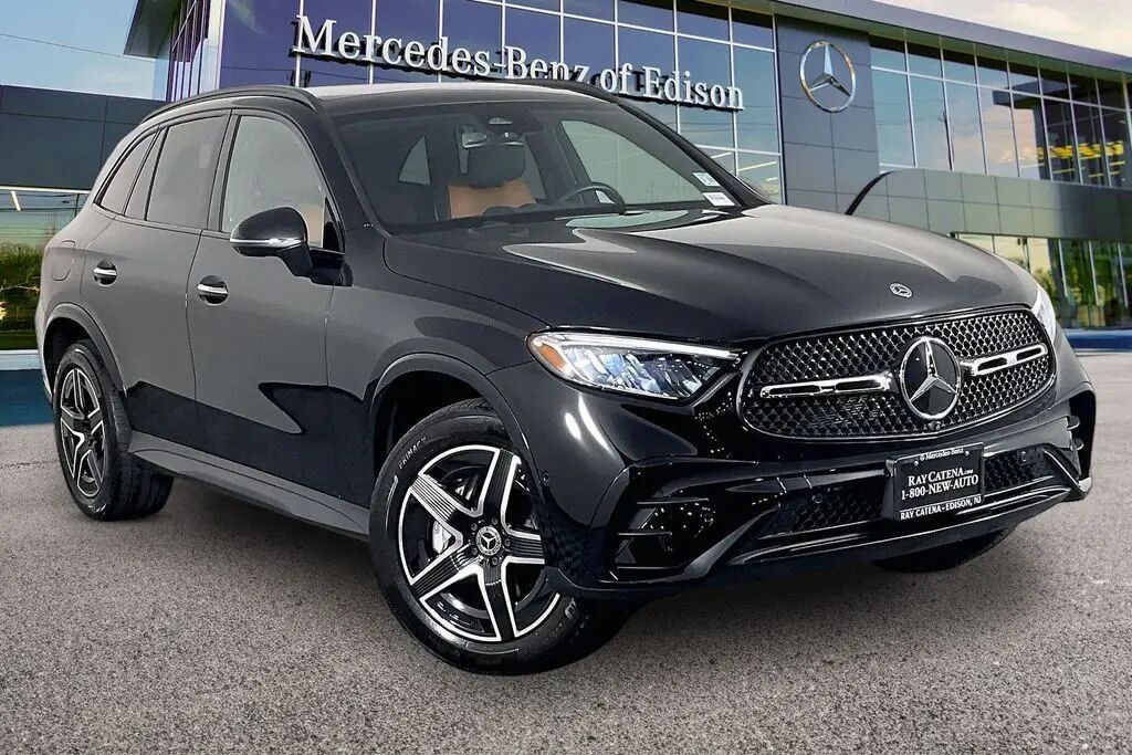 2026 Mercedes-Benz GLC GLC 300 4MATIC — photo 1 of 13