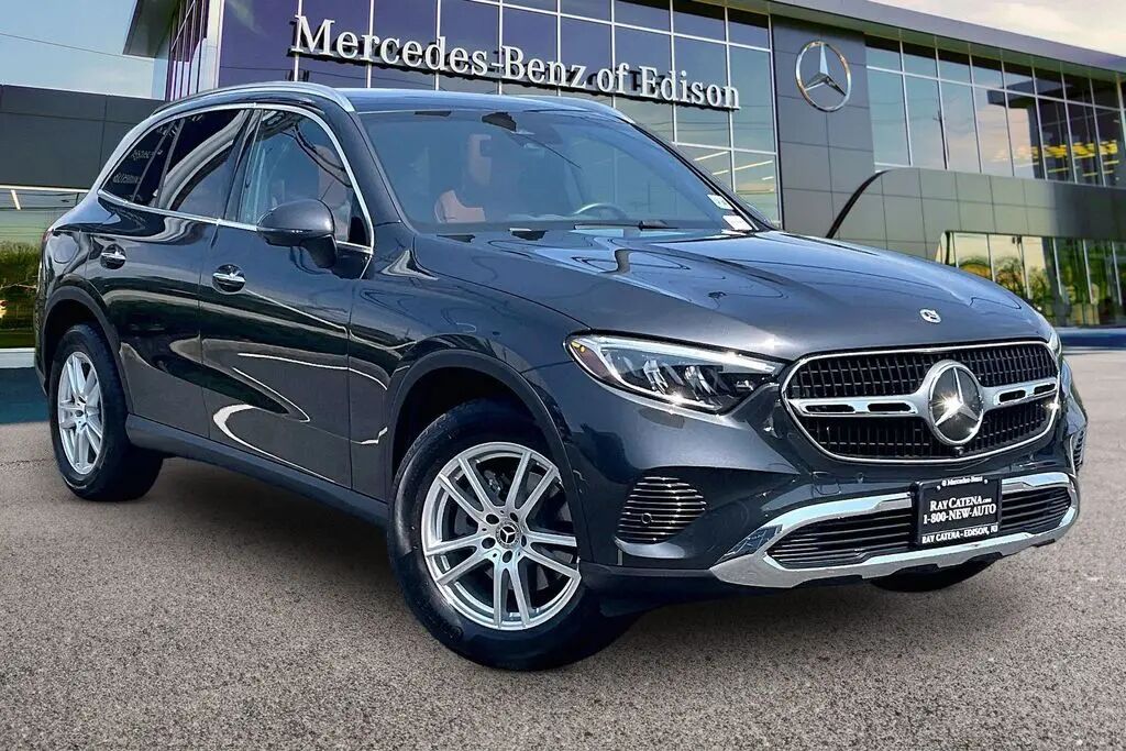 2026 Mercedes-Benz GLC GLC 300 4MATIC — photo 1 of 13