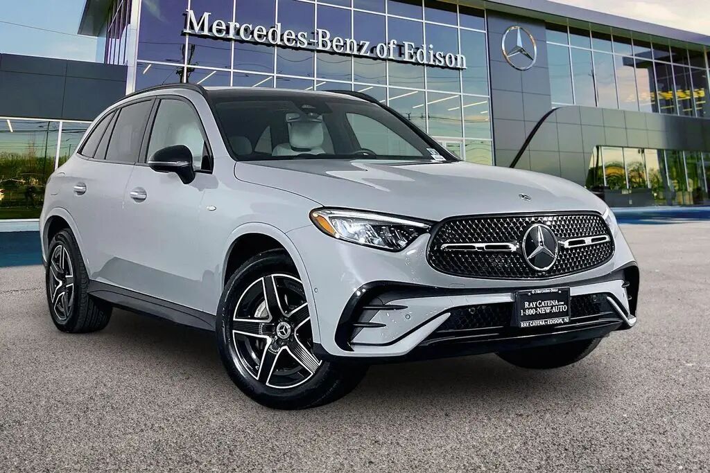 2025 Mercedes-Benz GLC GLC 350e 4MATIC — photo 1 of 13