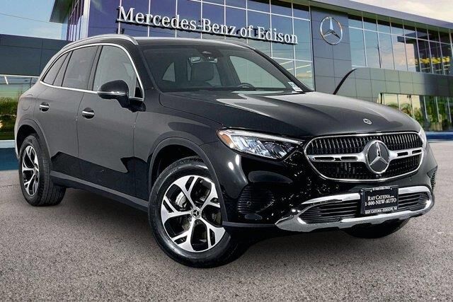 2026 Mercedes-Benz GLC GLC 350e 4MATIC — photo 1 of 36