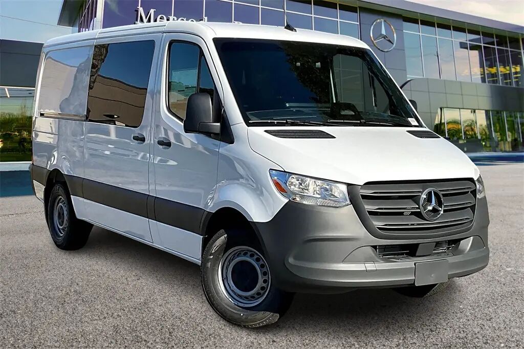 2026 Mercedes-Benz Sprinter 2500 — photo 1 of 37