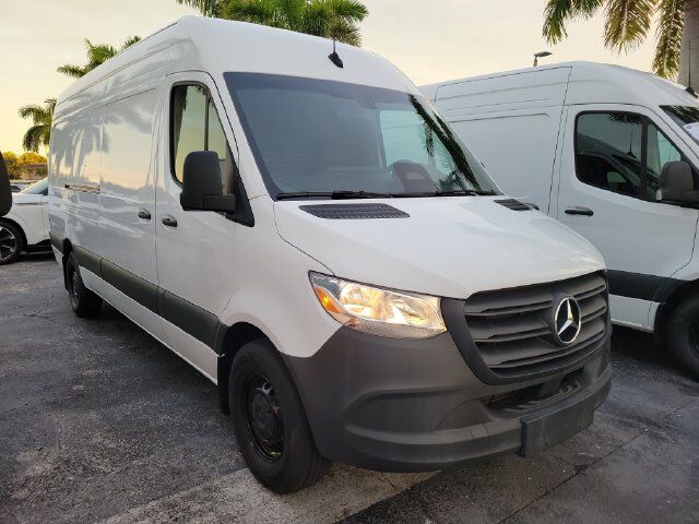 2025 Mercedes-Benz Sprinter Cargo Van Cargo 170 WB