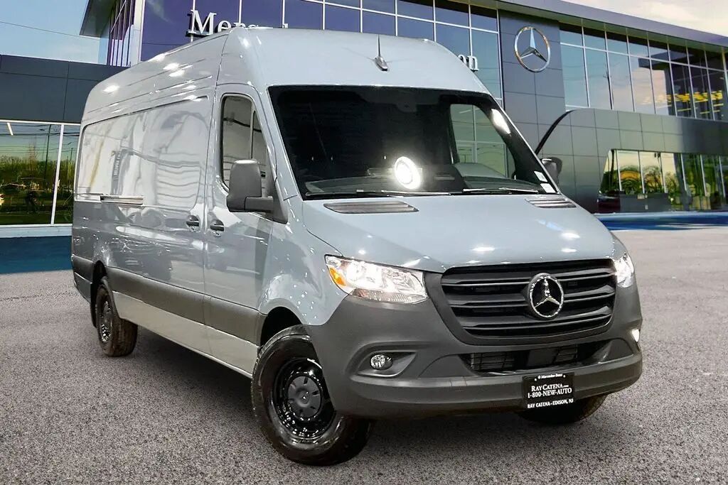 2026 Mercedes-Benz Sprinter 2500 — photo 1 of 13