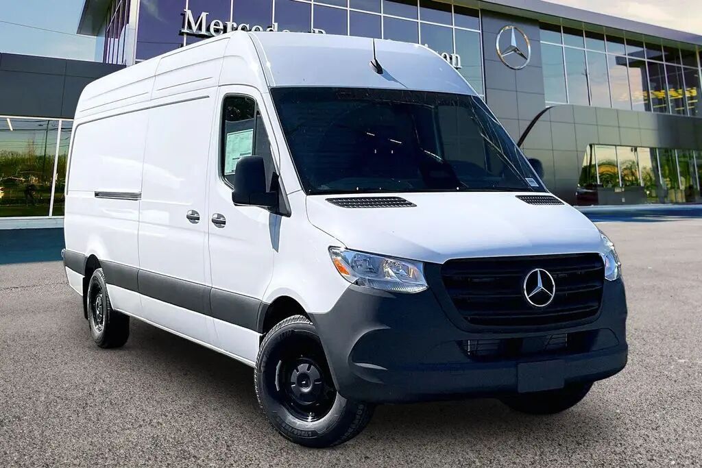 2026 Mercedes-Benz Sprinter 2500 — photo 1 of 12