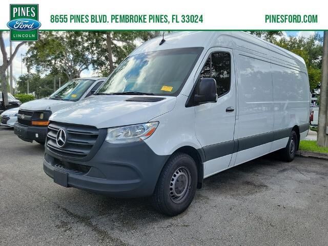 2024 Mercedes-Benz Sprinter 2500 — photo 1 of 10