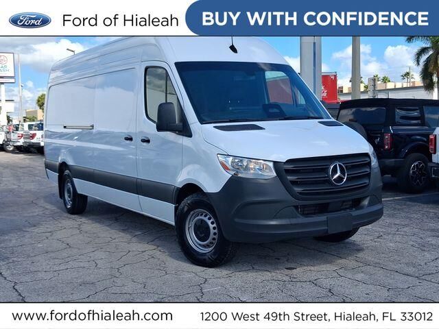 2025 Mercedes-Benz Sprinter 2500 — photo 1 of 26